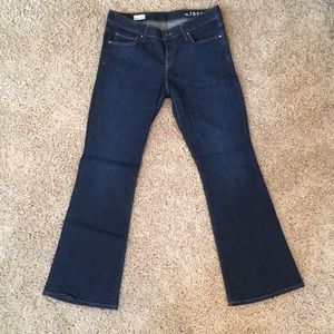 Gap Ladies 1969 “perfect  boot”  jeans 31r dark